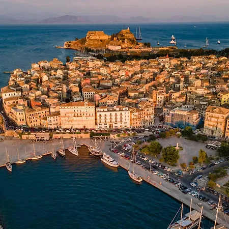 Charming Corfu In Old Town コルフ島